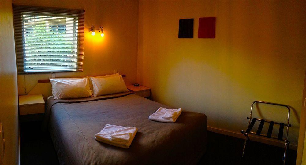 Caples Court Motel&Apartments Queenstown Extérieur photo